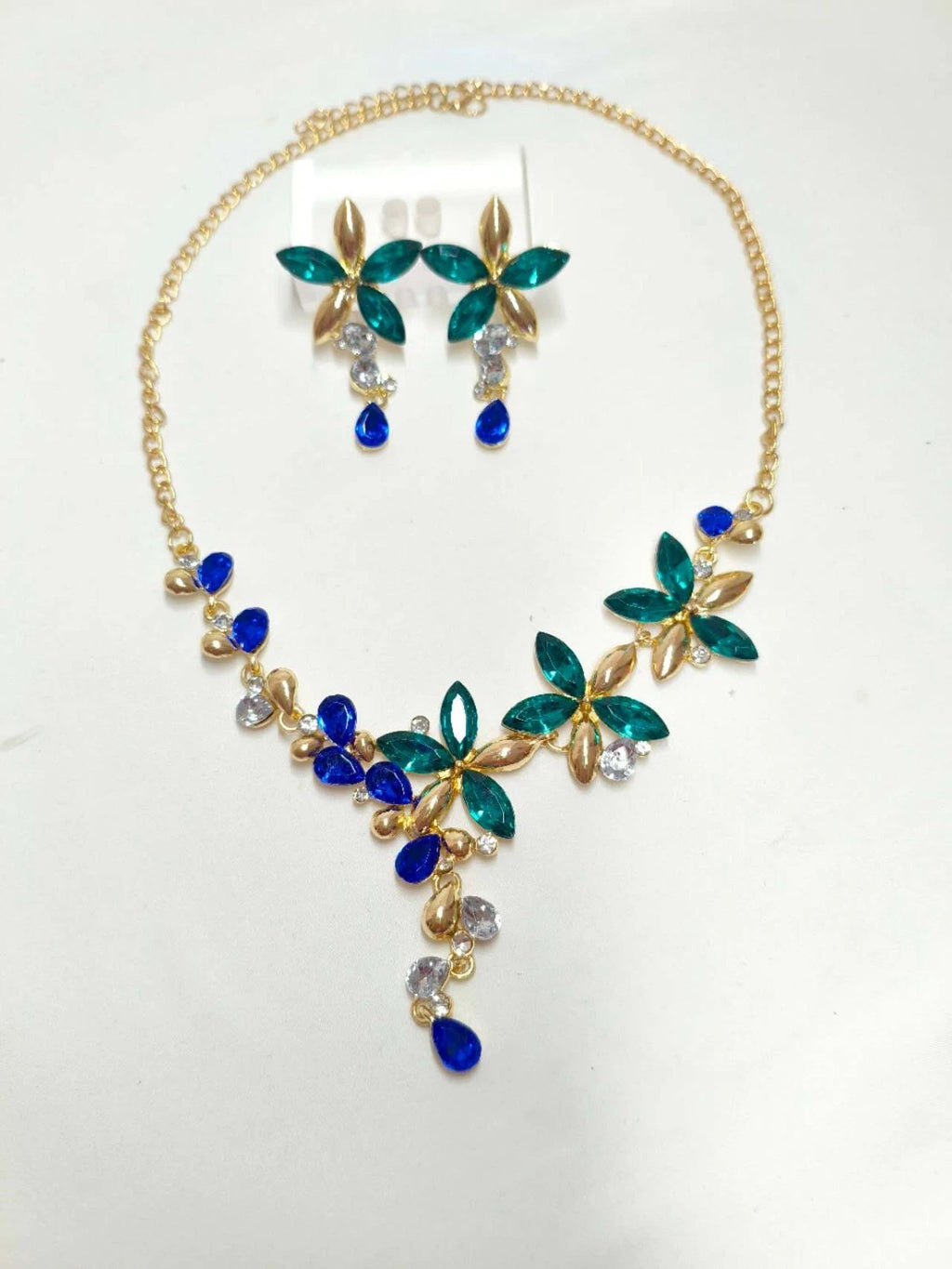 Set collana e orecchini con zirconi floreali, stile retrò elegante