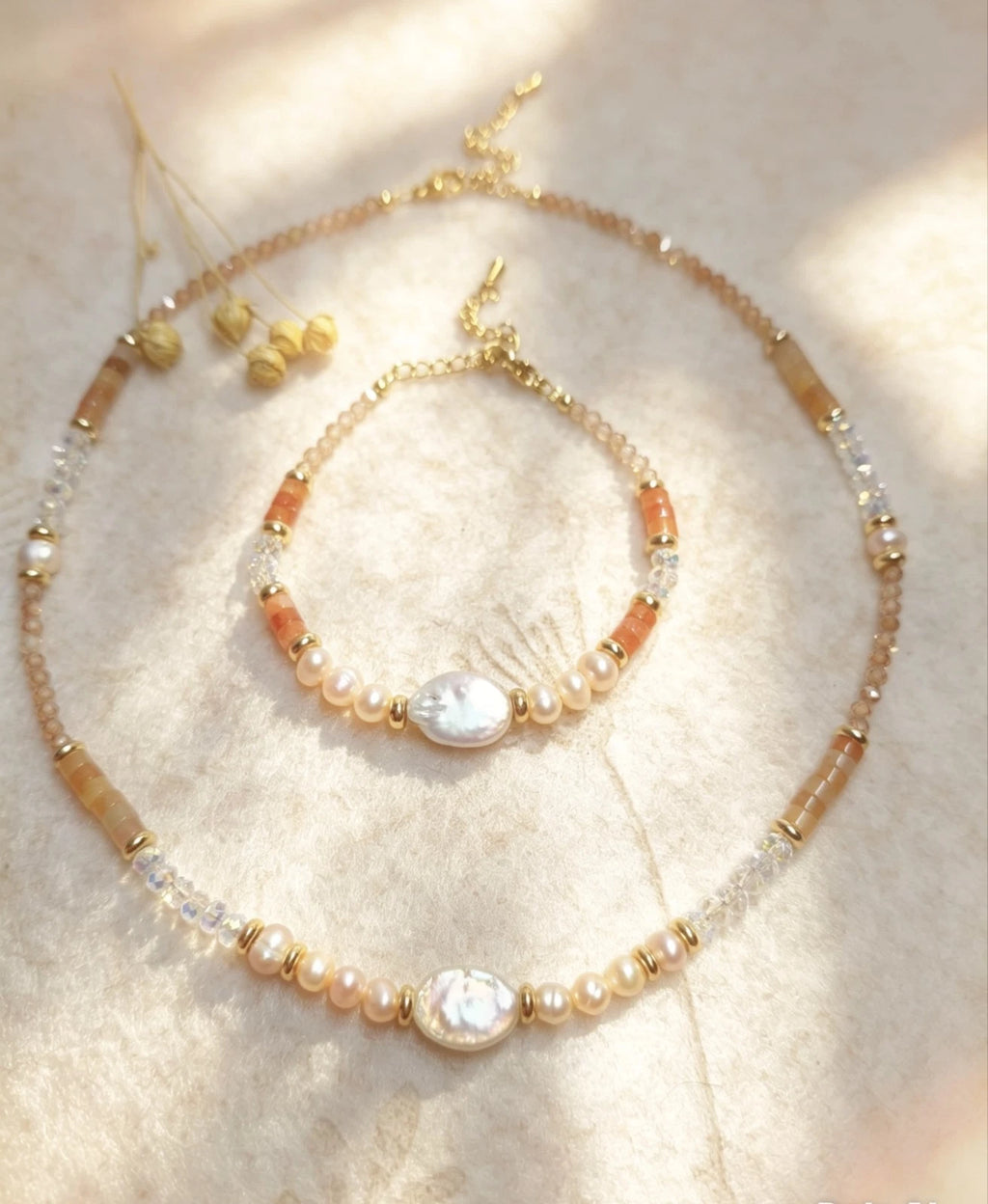 Set Elegante con Perla Barocca e Pietra Sole, Collana e Bracciale