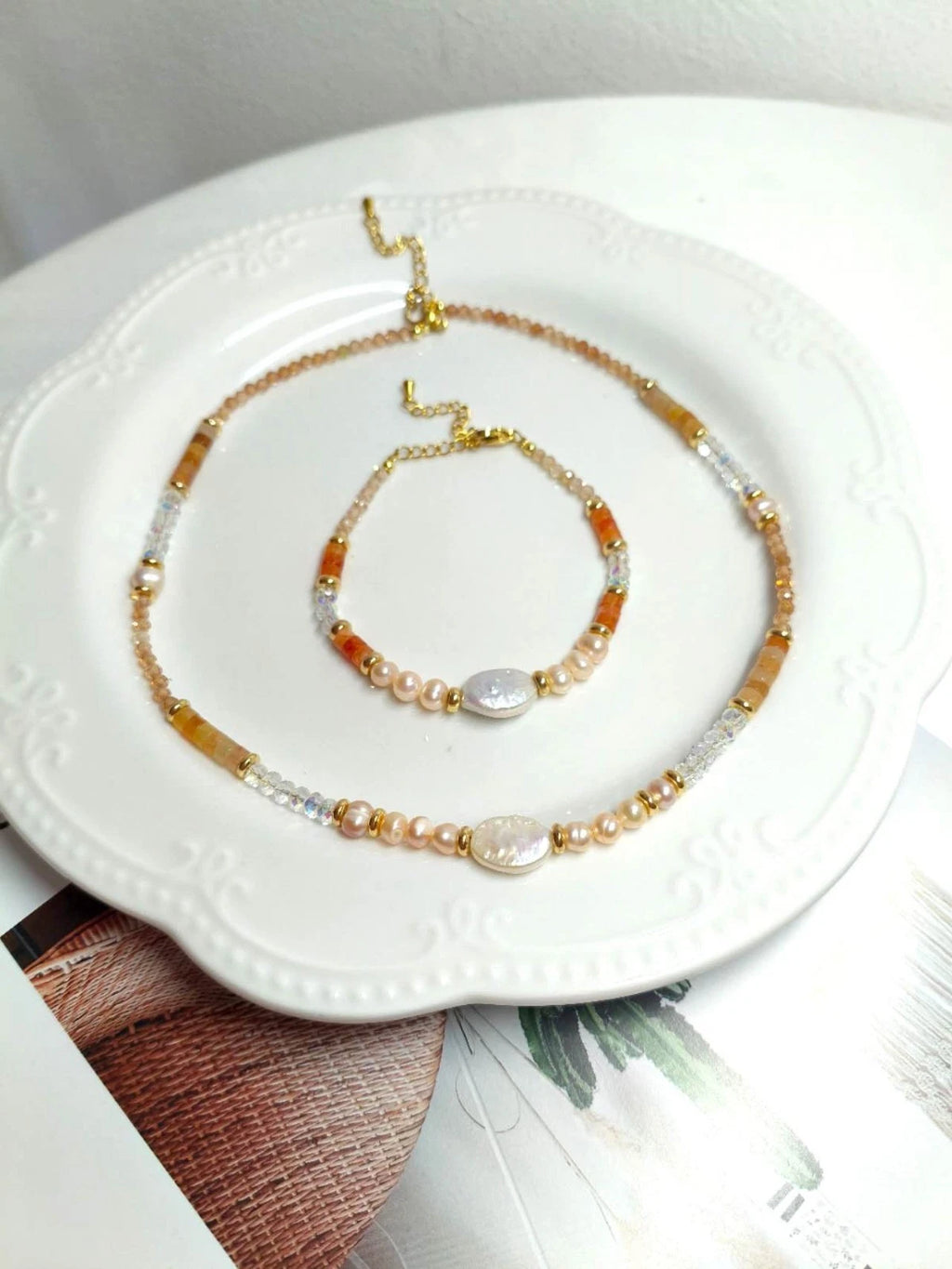 Set Elegante con Perla Barocca e Pietra Sole, Collana e Bracciale