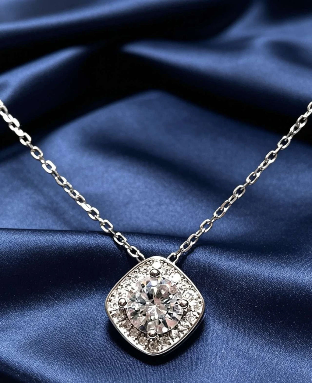 Hypoallergenic 925 Sterling Silver Necklace with Cushion Cut Zircon Pendant