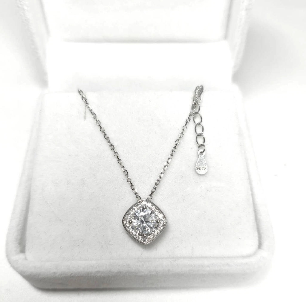 Hypoallergenic 925 Sterling Silver Necklace with Cushion Cut Zircon Pendant