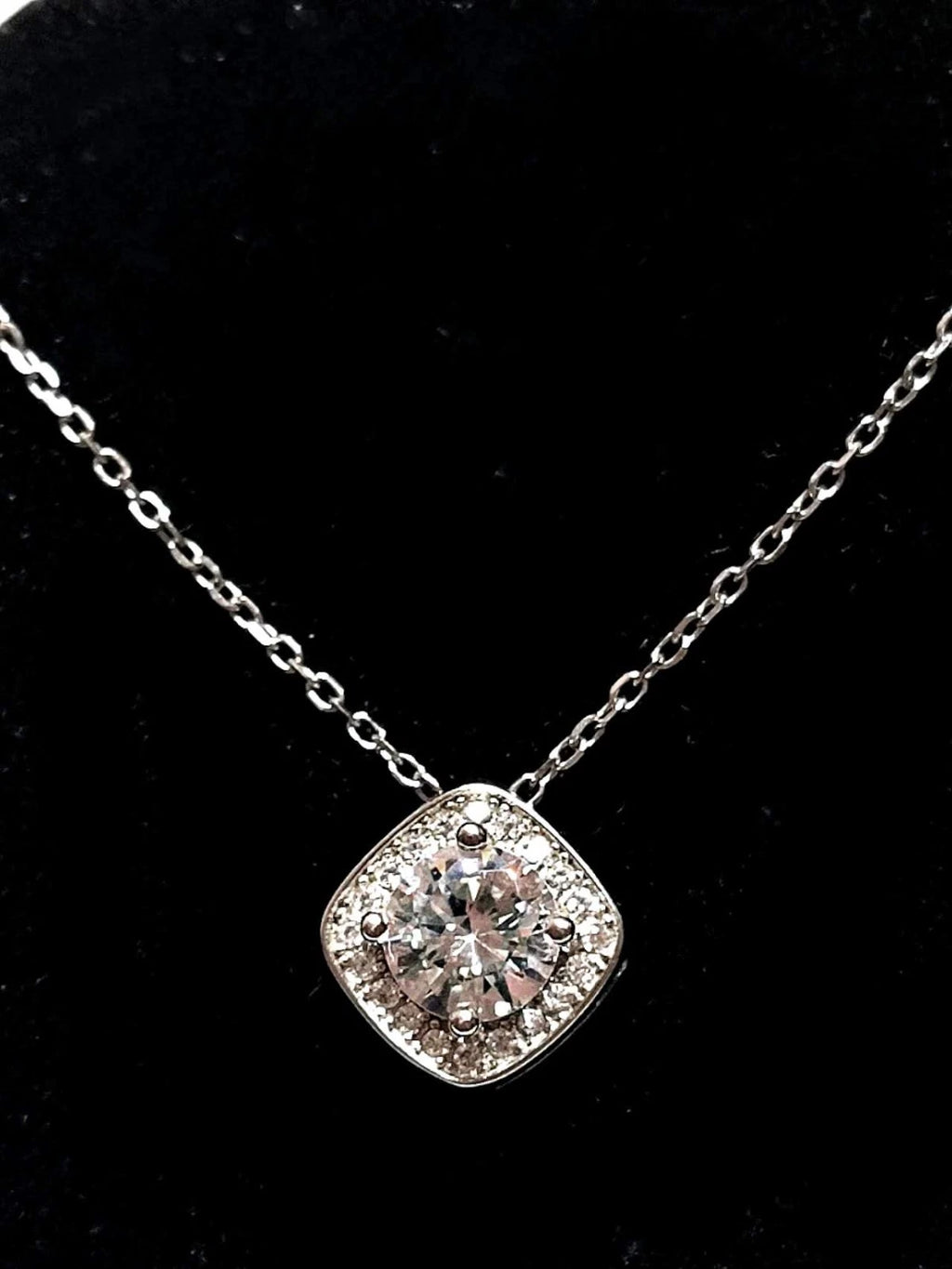 Hypoallergenic 925 Sterling Silver Necklace with Cushion Cut Zircon Pendant