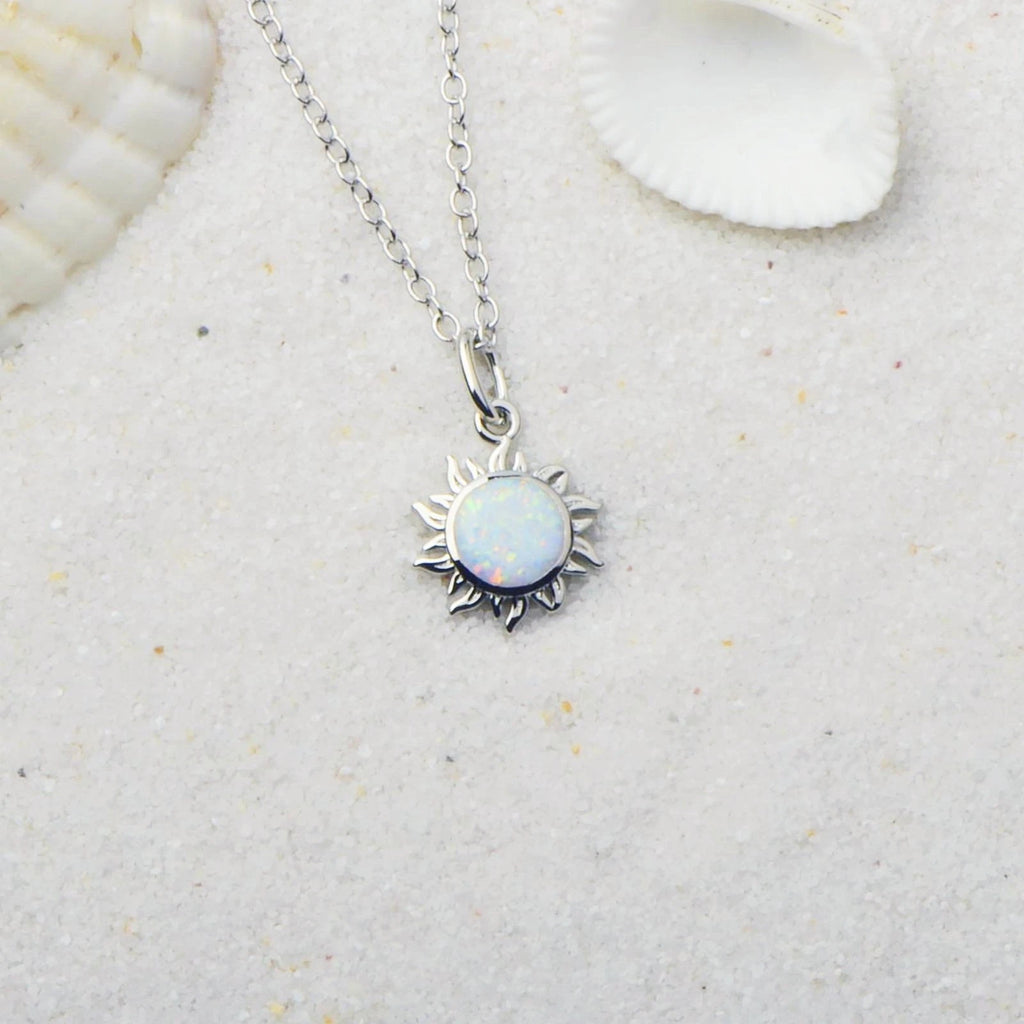 collana placcato in oro bianco 18K d'opale con pendolo forma di sole