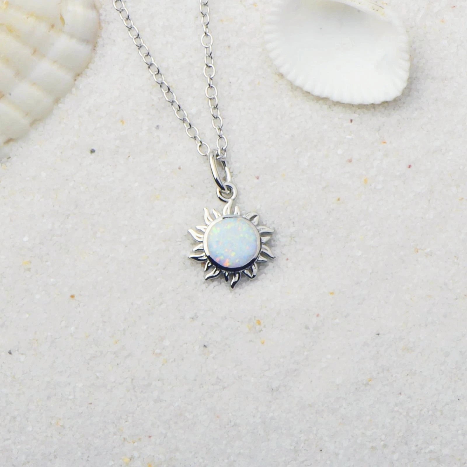 collana placcato in oro bianco 18K d'opale con pendolo forma di sole
