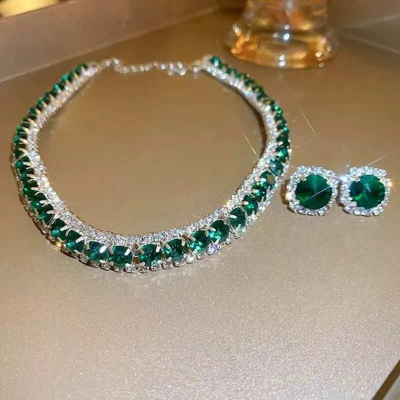 Set Halskette und Ohrringe mit AAA-Zirkonia