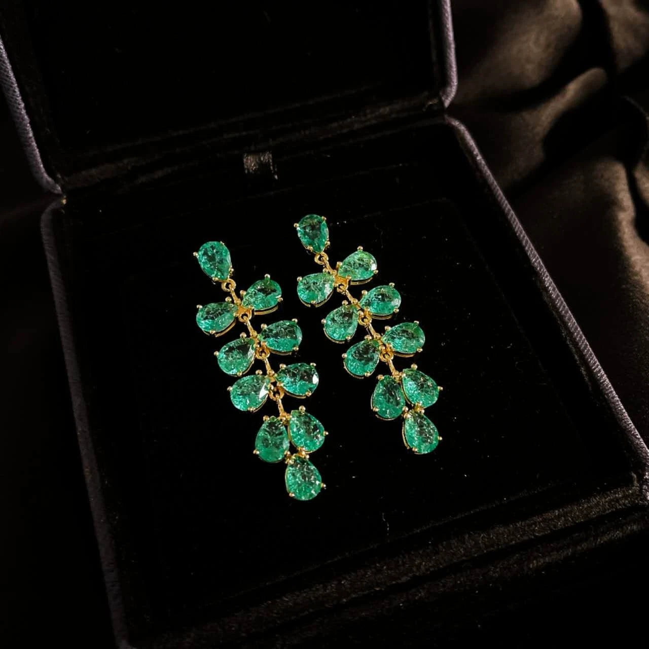 Peacock green earrings with cracked zircon, grape-shaped pendant (S925 silver needle)