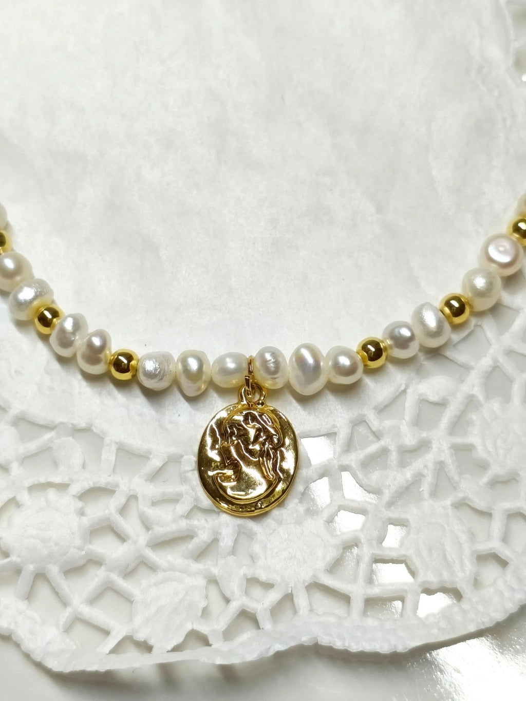 Set Gioielli Vintage Cameo e Perle Naturali, Collana e Orecchini perno argento