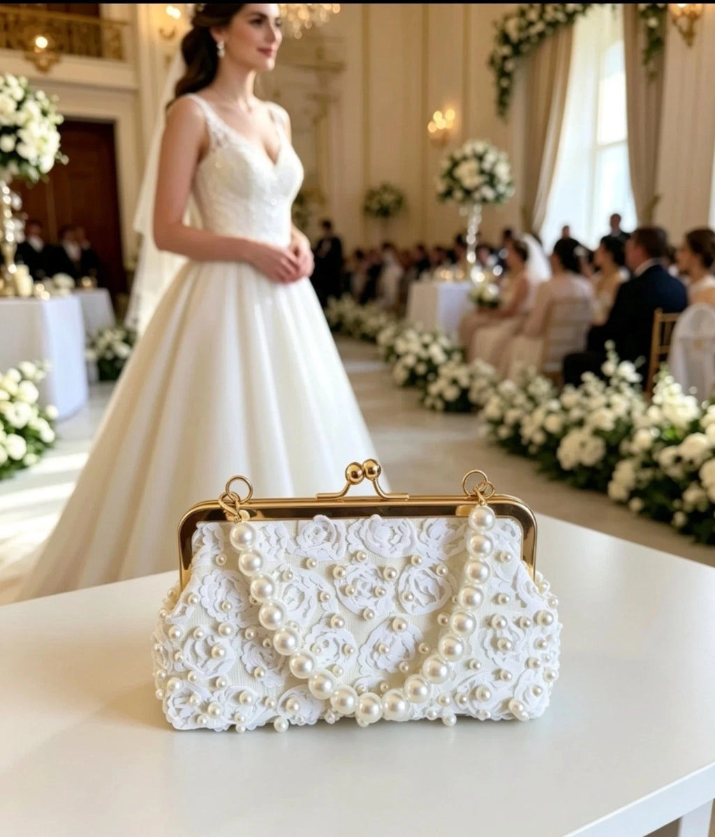 Weiße Clutch Bestickung 3D Rosen Perle Griff Perle Goldene Schlangenkette abnehmbar