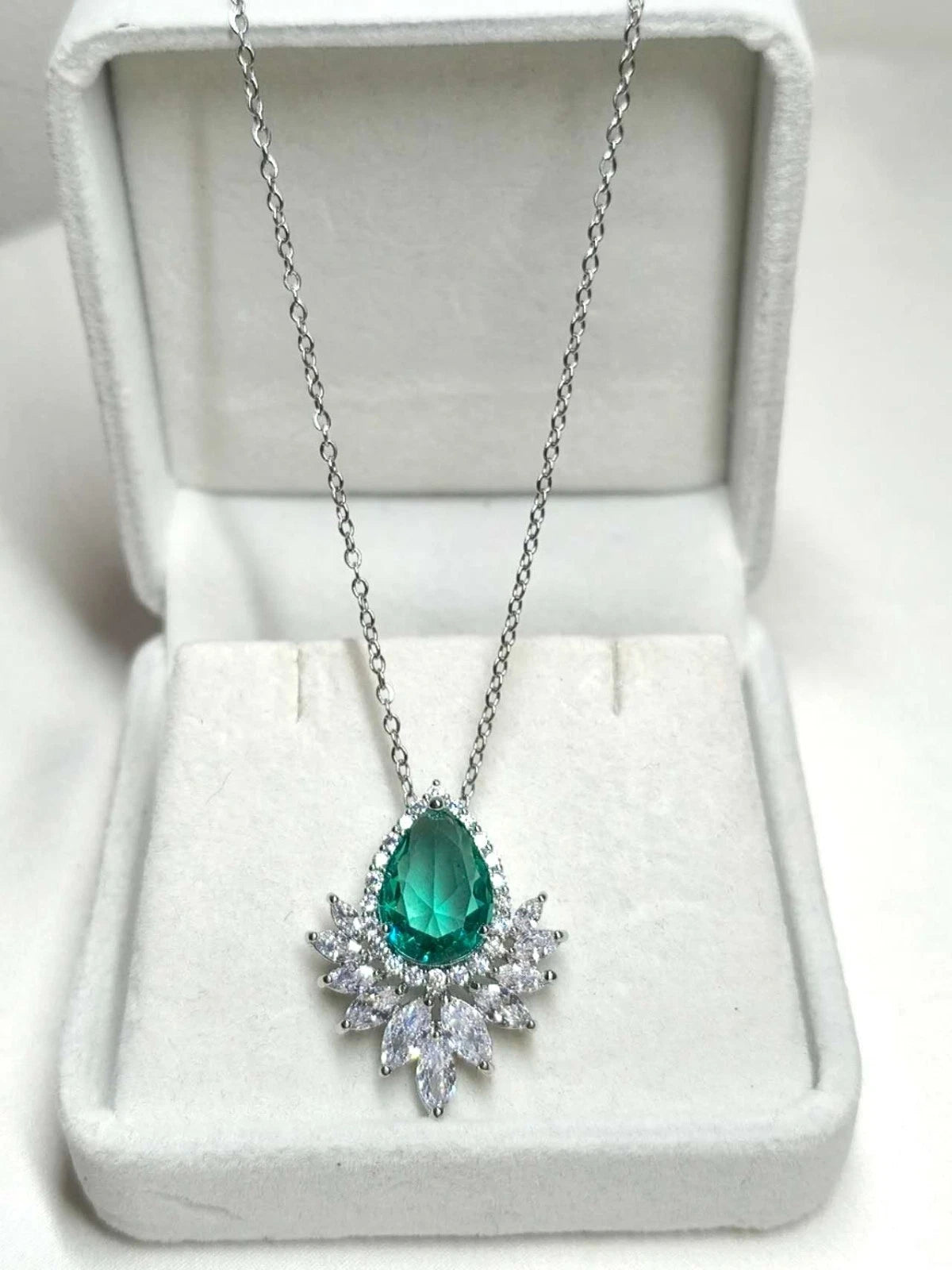 Collana in acciaio inox Ciondolo Smeraldo Verde Simulato Zircone
