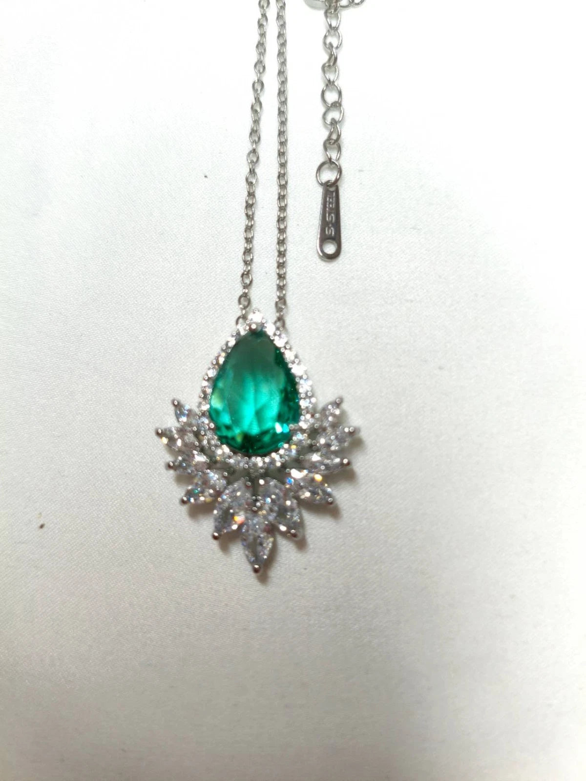 Collana in acciaio inox Ciondolo Smeraldo Verde Simulato Zircone