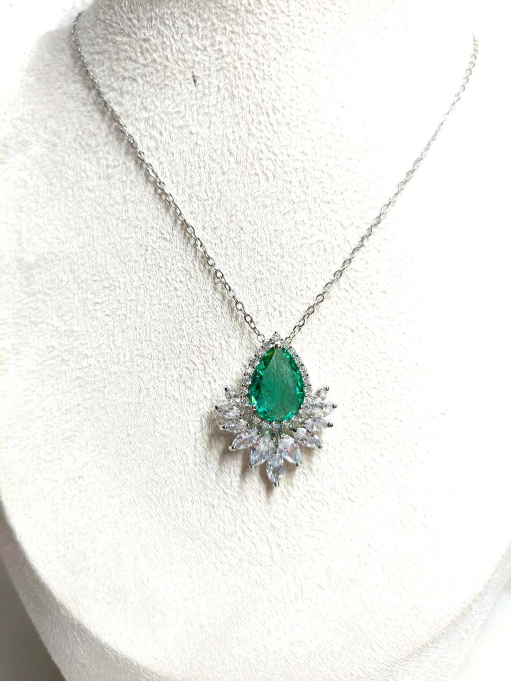 Collana in acciaio inox Ciondolo Smeraldo Verde Simulato Zircone