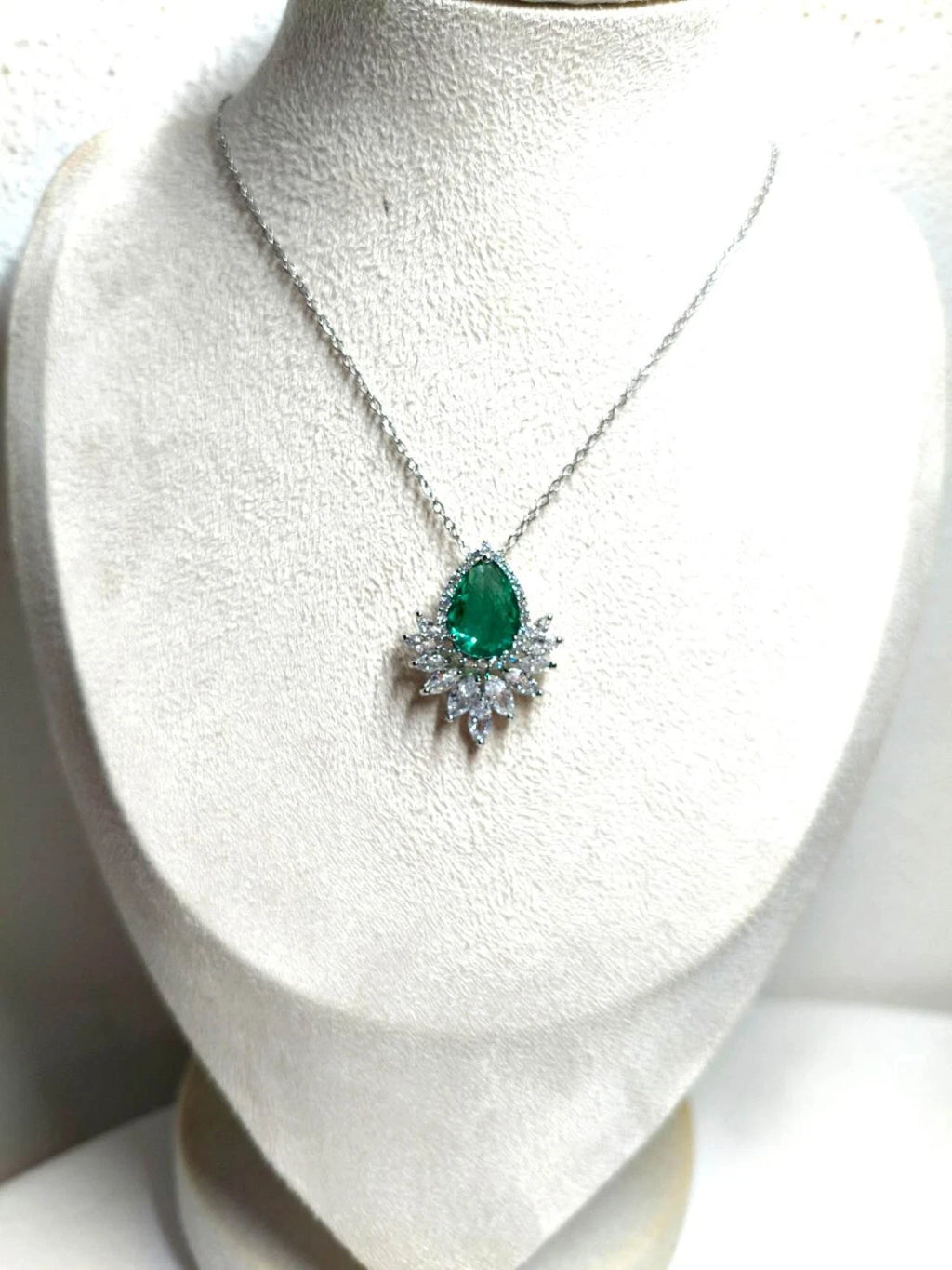 Collana in acciaio inox Ciondolo Smeraldo Verde Simulato Zircone