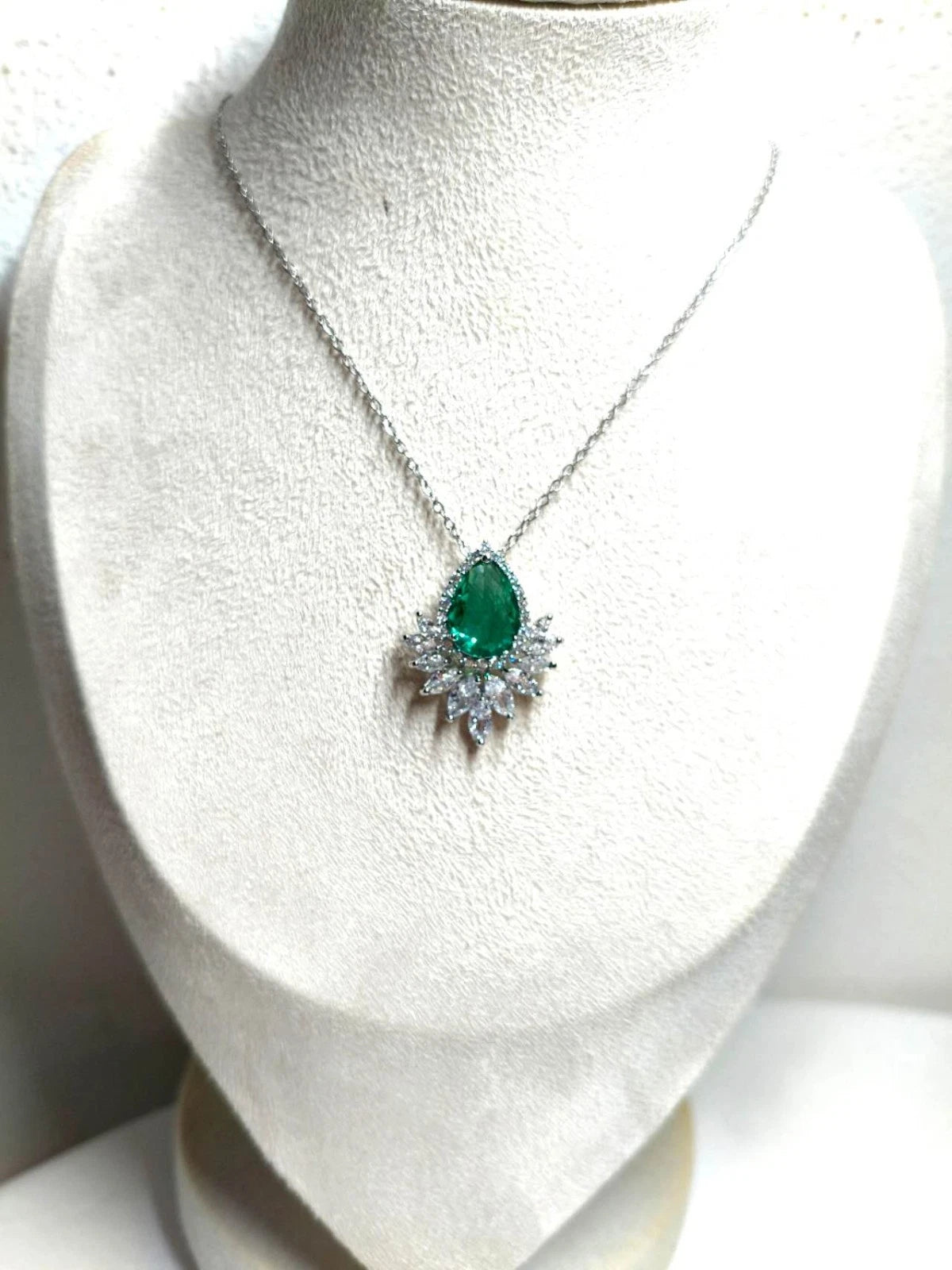 Collana in acciaio inox Ciondolo Smeraldo Verde Simulato Zircone