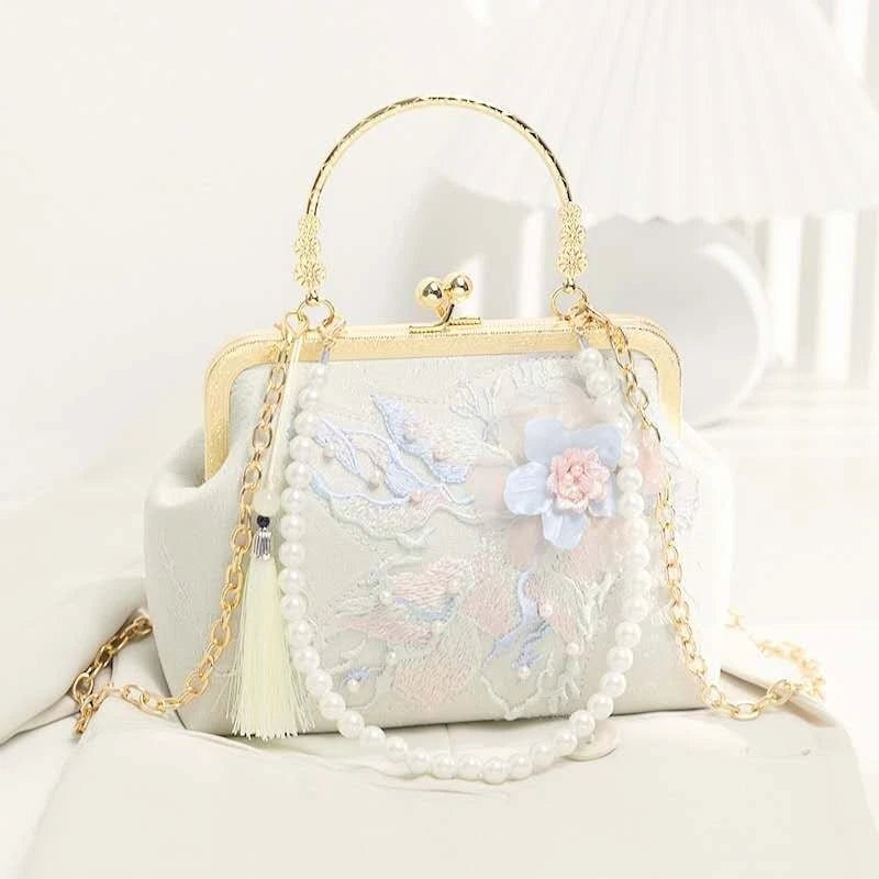 Seidentäschchen mit floraler Pastellstickerei, Handtasche mit Perlen und Quaste
