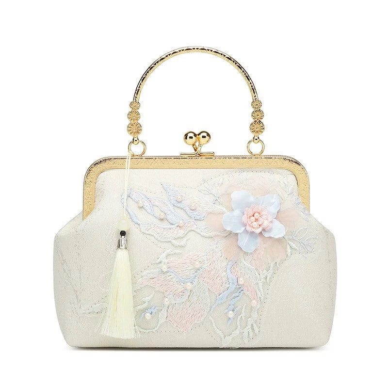 Seidentäschchen mit floraler Pastellstickerei, Handtasche mit Perlen und Quaste