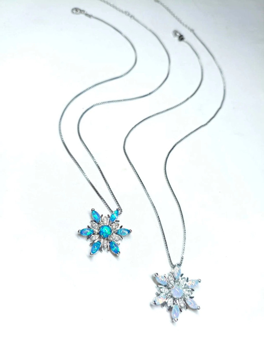 Collana con Ciondolo a Fiocco di Neve in Opale , Argento Placcato Ipoallergenica