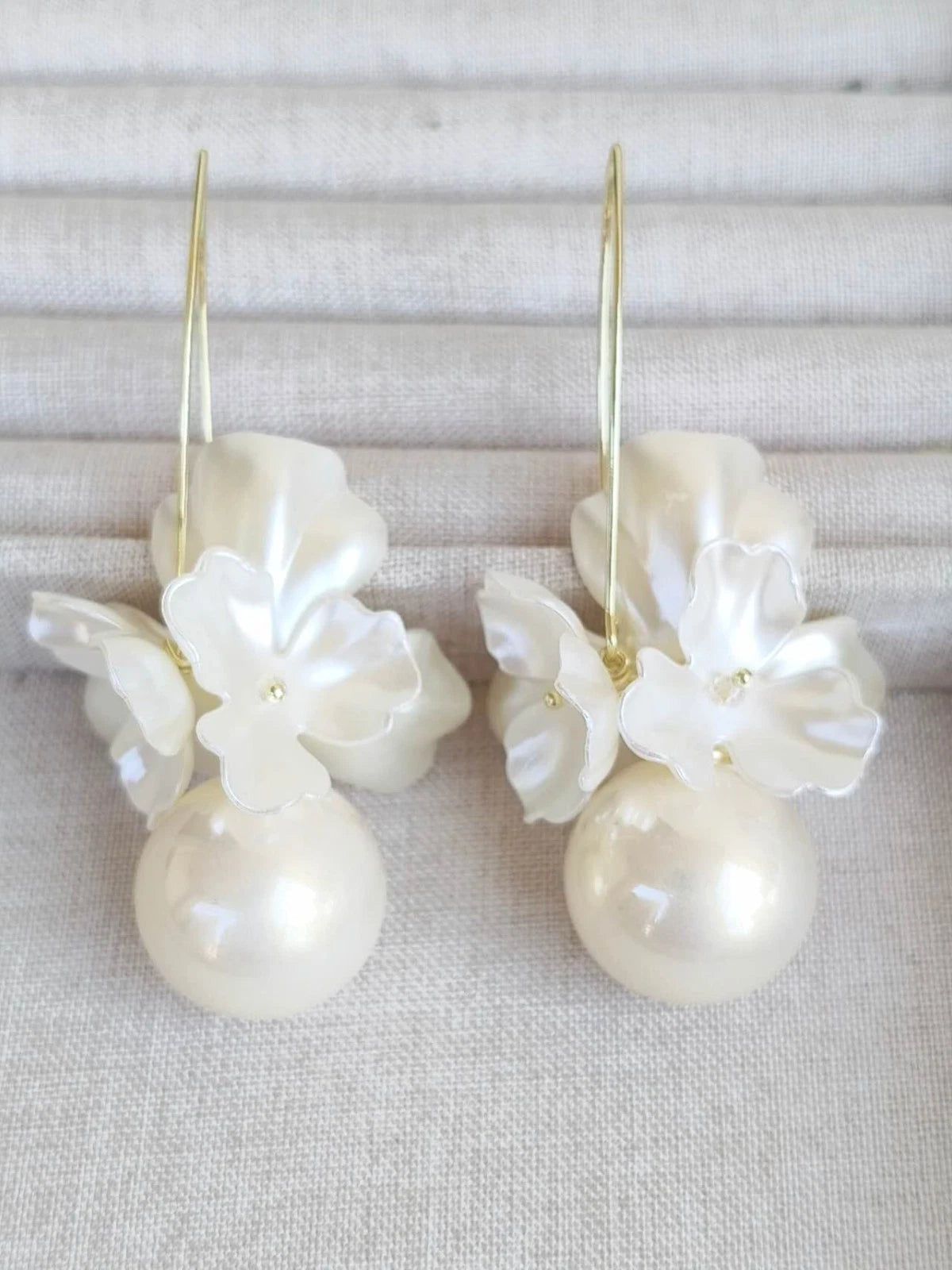 Orecchini Pendenti Fiori Perla Grande 8cm, Perla 2cm Gancio Oro Ipoallergenico
