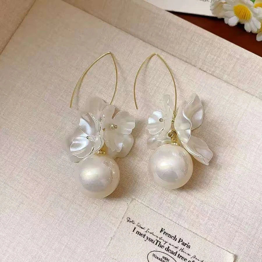 Orecchini Pendenti Fiori Perla Grande 8cm, Perla 2cm Gancio Oro Ipoallergenico
