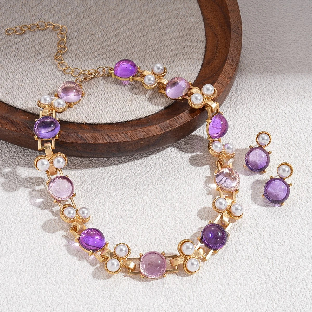 Vintage- und Hofstil-Set aus Perlen und violettem Harz, 2 Teile