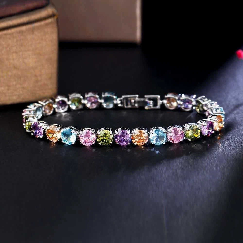 Armband mit AAA-Zirkonia – hypoallergenes versilbertes Material, 2 Farben