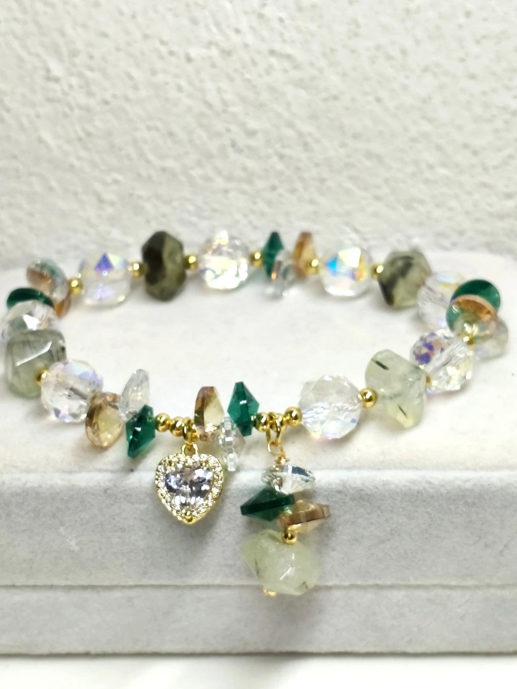Handcrafted bracelet with natural stones, sweet style, rose quartz and crystals