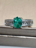 Verstellbarer Ring mit grünem Zirkon, hypoallergenes Sterlingsilber