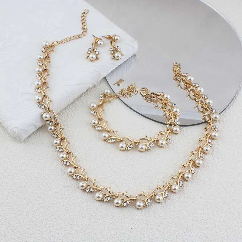 Completo Gioielli Foglie con Perle e Strass, Collana Bracciale Orecchini 3 PEZZI