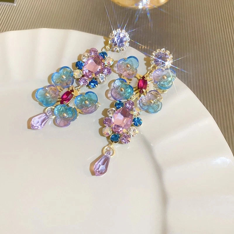 orecchini pendenti con farfalle e fiori di acrilico e zircone (ago d'argento)