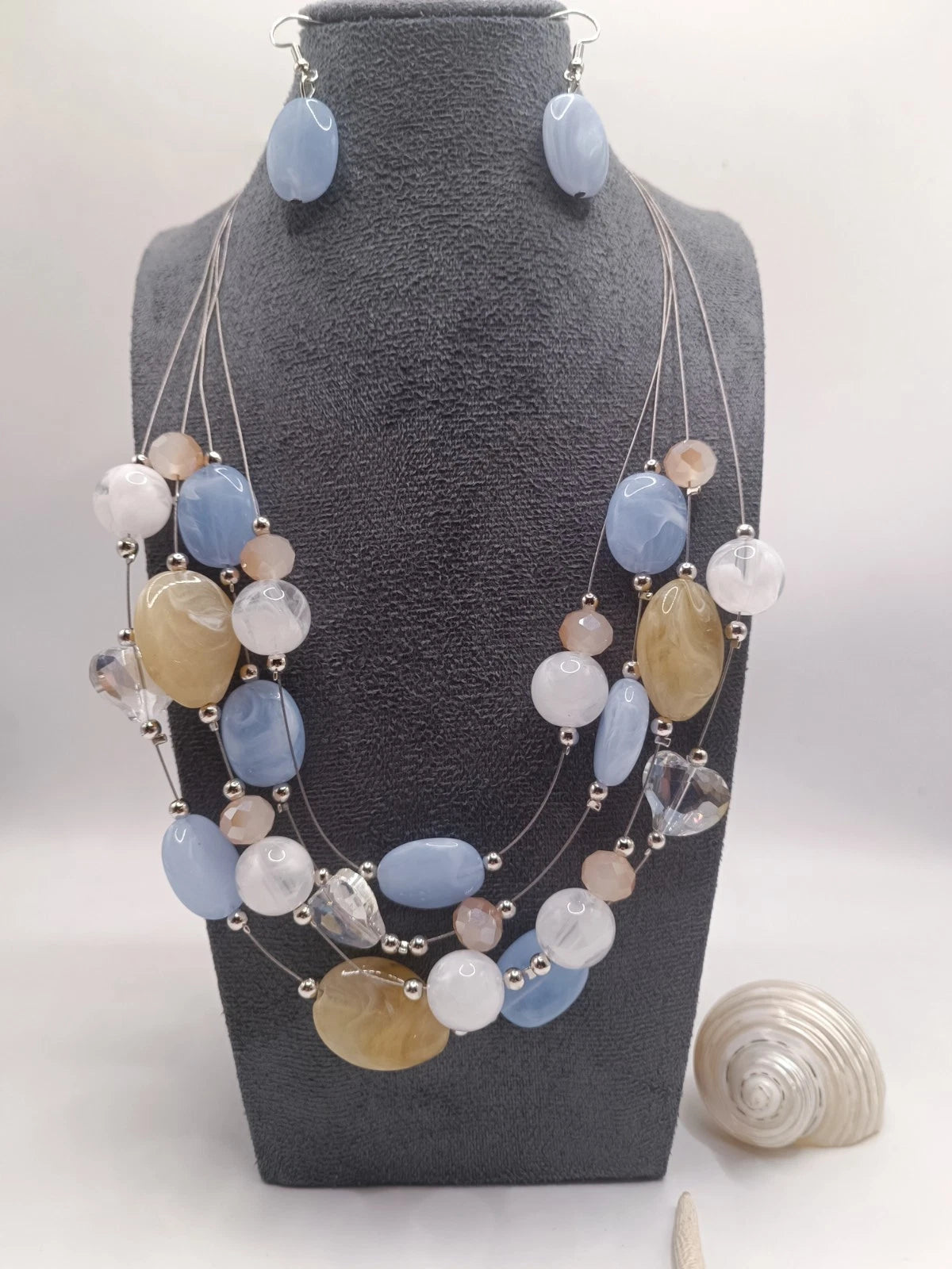 Fashion Set aus mehrschichtigen Kristallen und gefärbtem Glas mit Quasten, 2-teilig