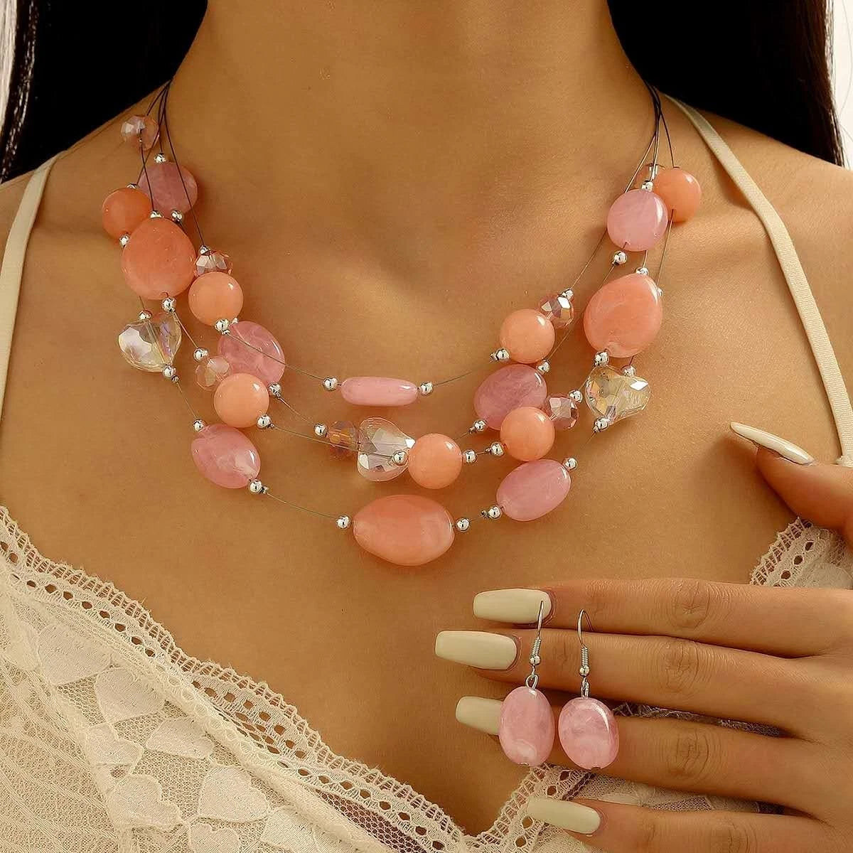 Fashion Set aus mehrschichtigen Kristallen und gefärbtem Glas mit Quasten, 2-teilig