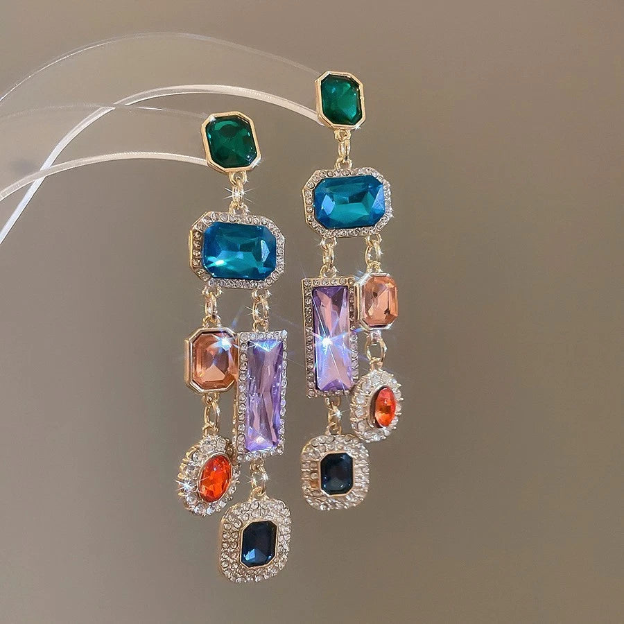 Orecchini lunghi pendenti multicolore in zircone cubico (ago d'argento)