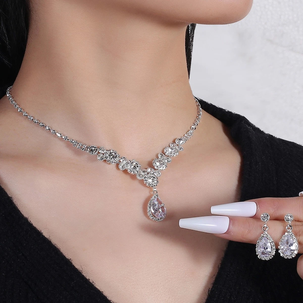 Fashion Set mit Blumen- und Tropfendesign aus Zirkonia und Strasssteinen, 2 TEILE