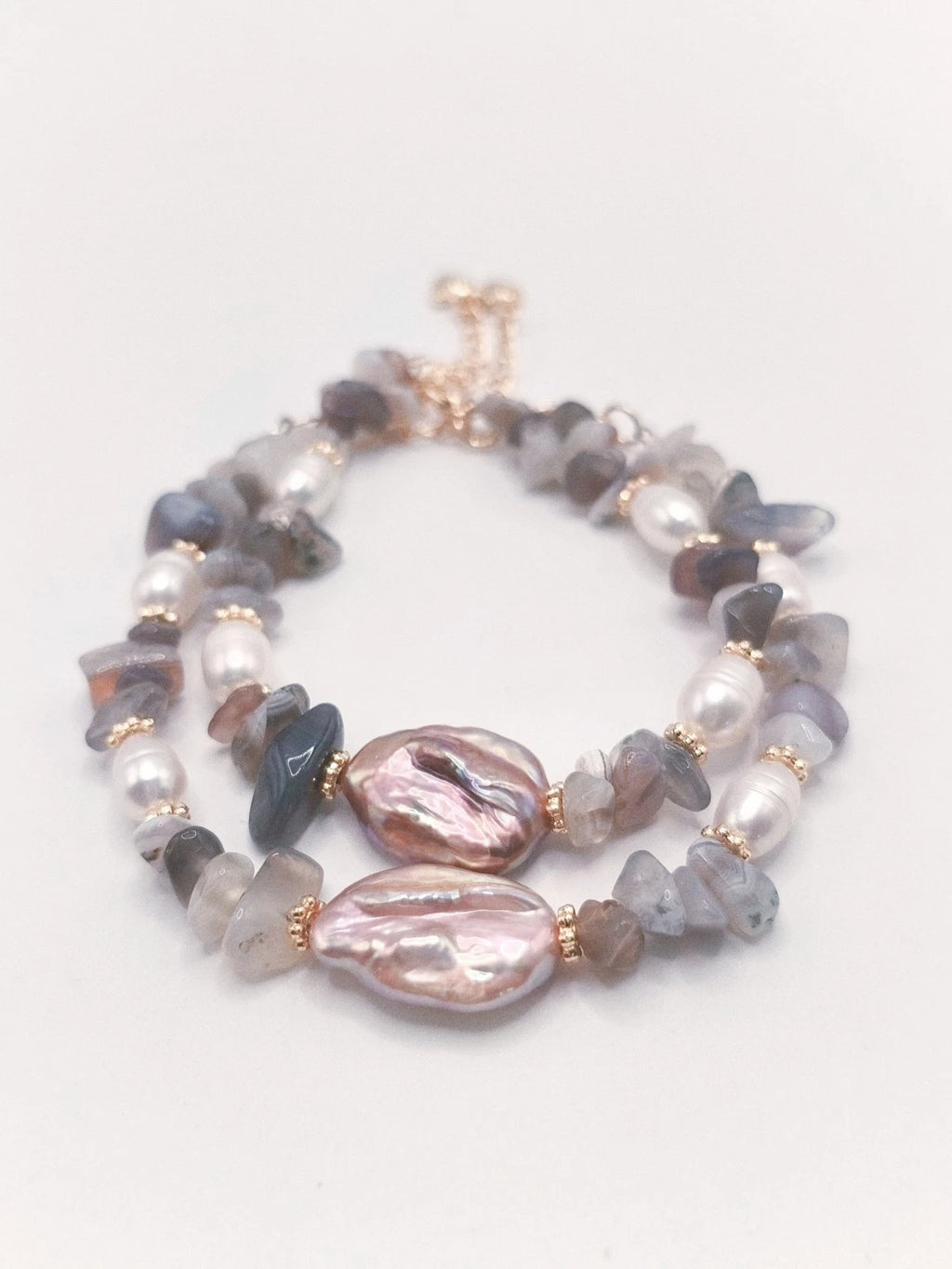 Bracciale di pietre naturali, perle d'acqua dolce  vere e perle barocche vere