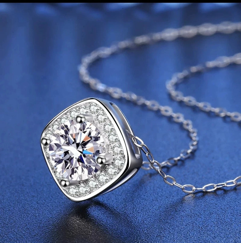 Collana in Argento 925 con Ciondolo a Zircone Taglio Cuscino, Ipoallergenica