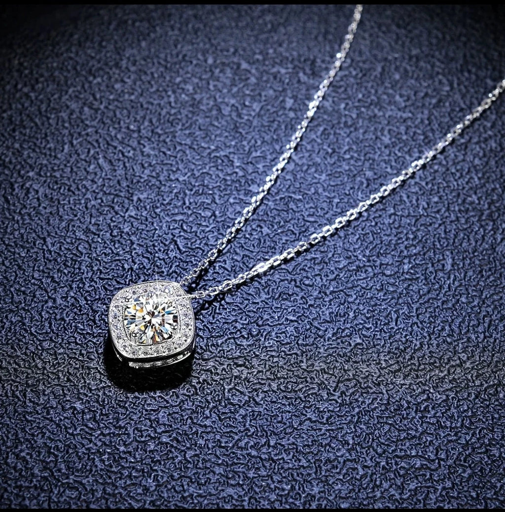Collana in Argento 925 con Ciondolo a Zircone Taglio Cuscino, Ipoallergenica
