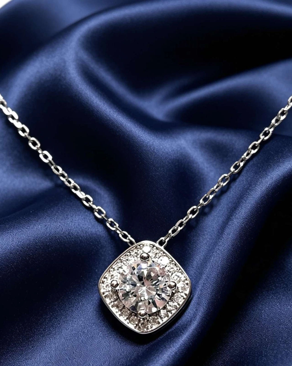 Collana in Argento 925 con Ciondolo a Zircone Taglio Cuscino, Ipoallergenica