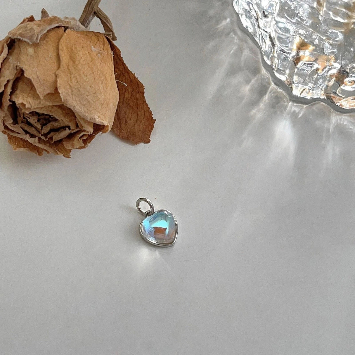 collana in argento S925 con ciondolo pietra opale a forma di cuore