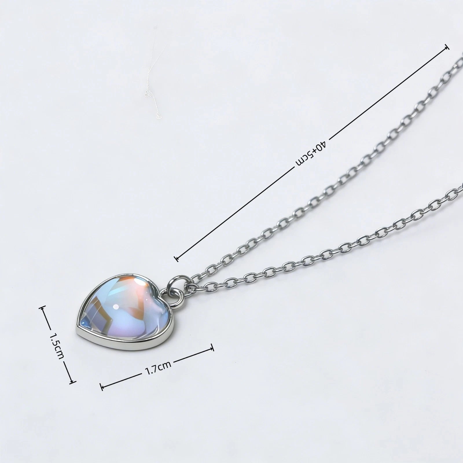 collana in argento S925 con ciondolo pietra opale a forma di cuore