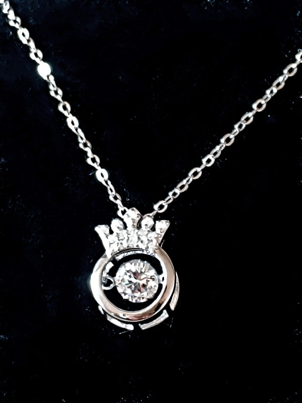 collana in argento 925 con ciondolo a forma di corona