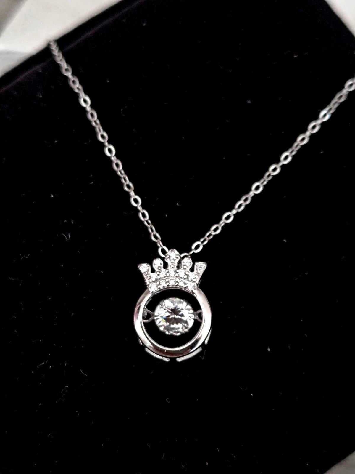 collana in argento 925 con ciondolo a forma di corona