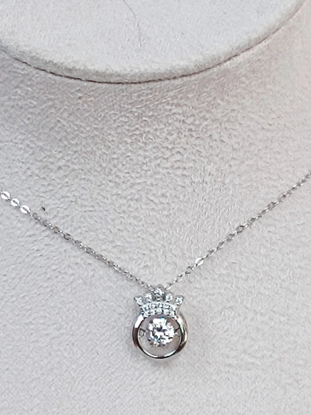 collana in argento 925 con ciondolo a forma di corona