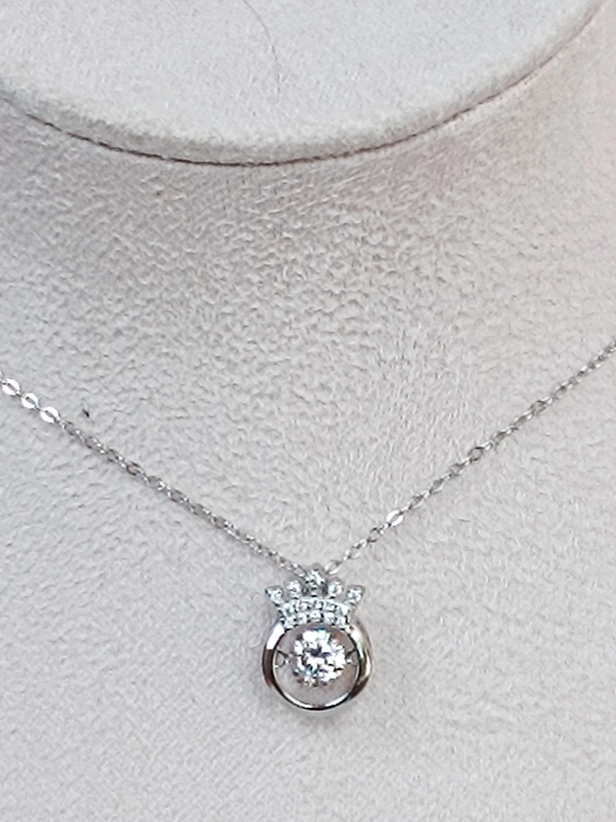collana in argento 925 con ciondolo a forma di corona