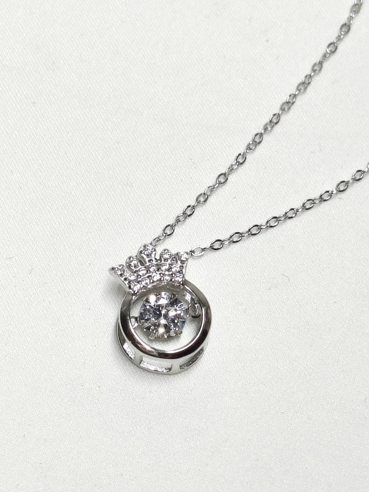 collana in argento 925 con ciondolo a forma di corona
