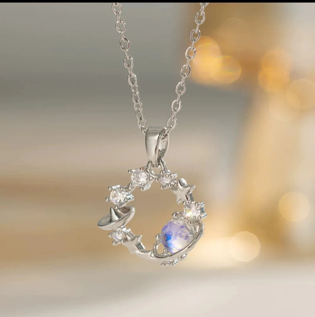 Collana in argento S925 con ciondolo cielo stellato in opale, tema spaziale