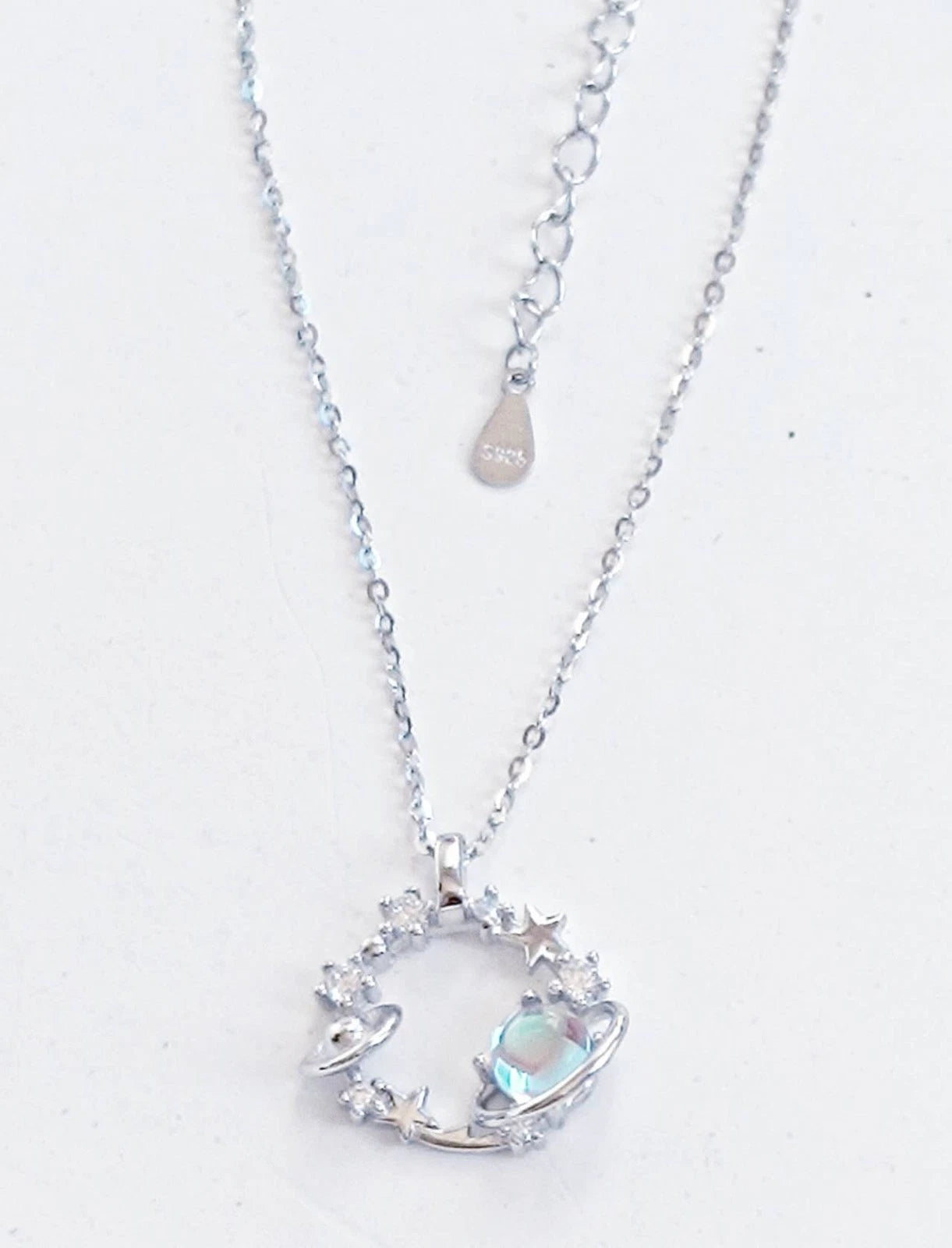 Collana in argento S925 con ciondolo cielo stellato in opale, tema spaziale