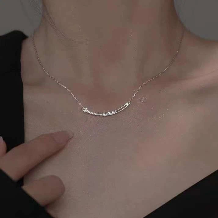 Collana clavicolare minimalista in argento sterling 925