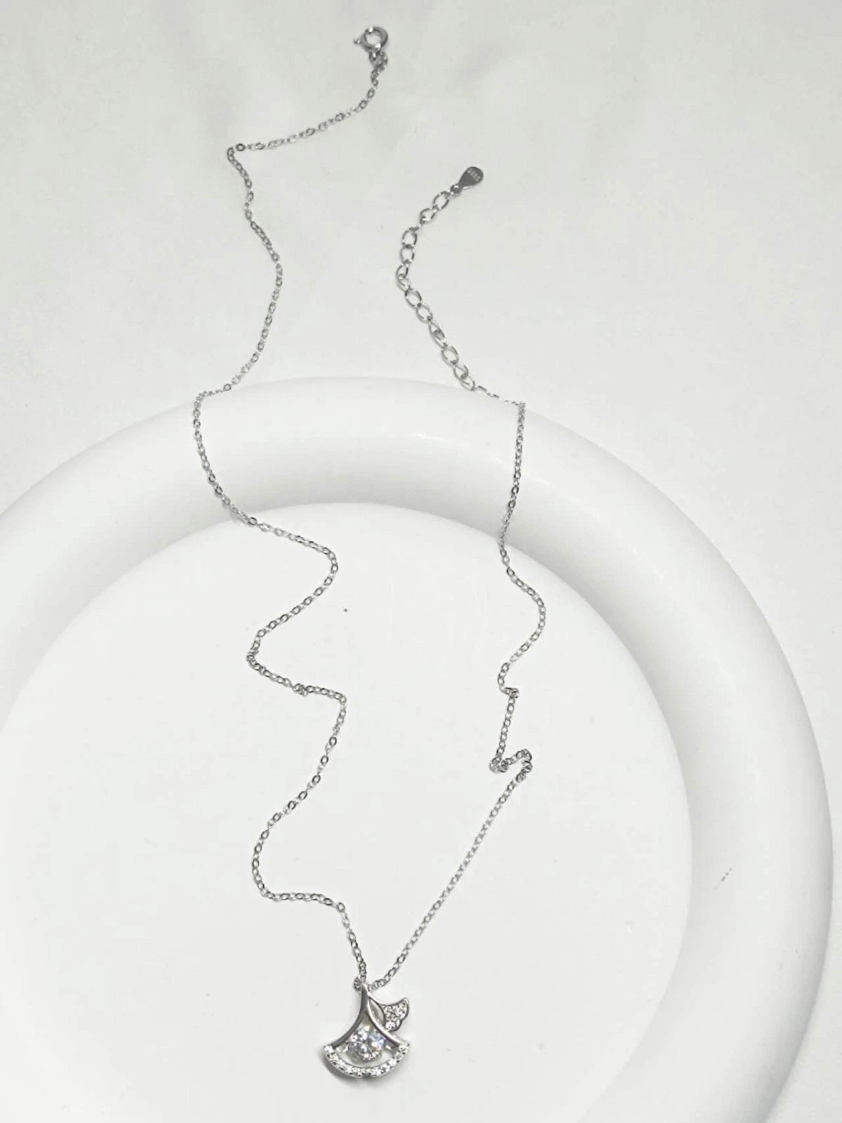 Collana Pendente Foglia Ginkgo Argento 925 Zirconi Brillanti, Catena Regolabile