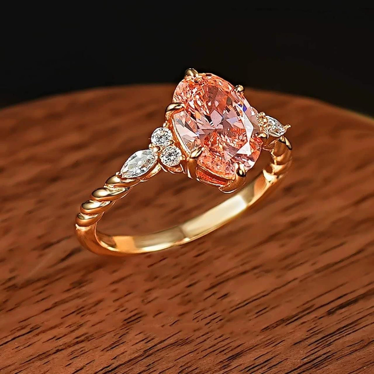 Anello stile vintage a tema tramonto con diamanti e design a corda intrecciata