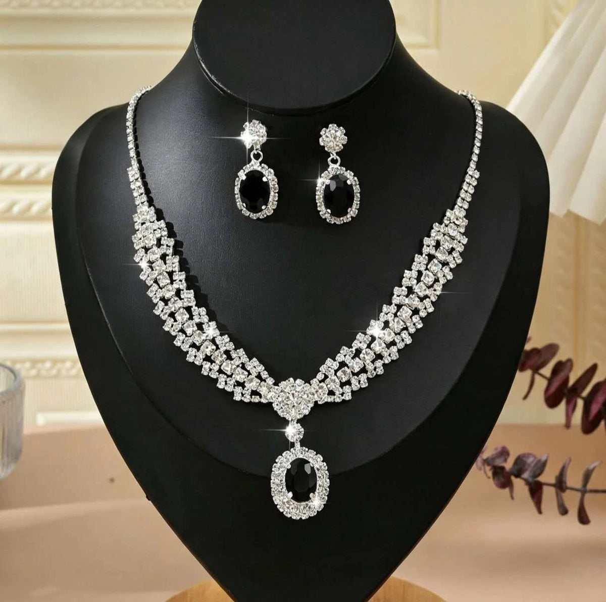 Set di gioielli di cristallo con pendente ovale in strass (2 pezzi)