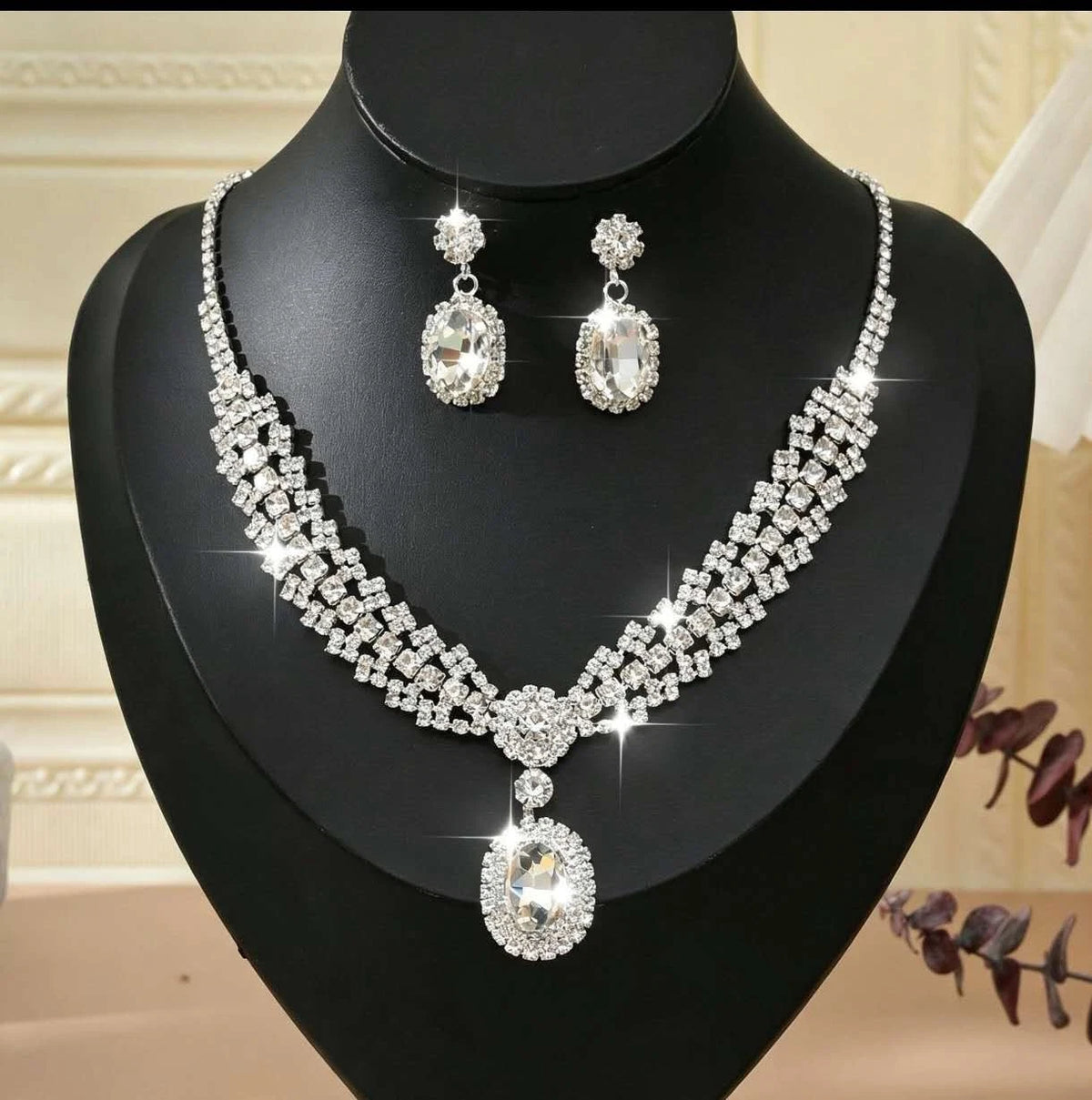 Set di gioielli di cristallo con pendente ovale in strass (2 pezzi)